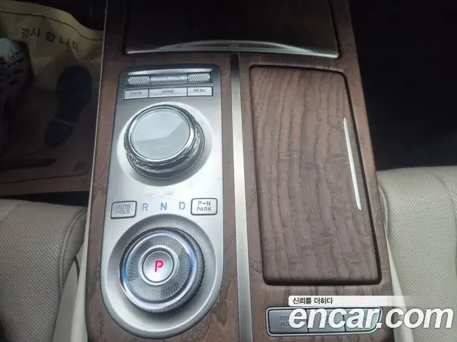 Genesis Electrified G80 2023 — Photo 12/20