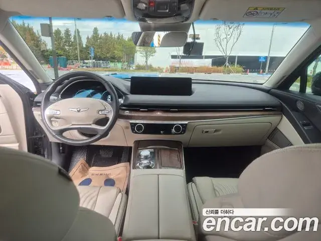 Genesis Electrified G80 2023 — Photo 17/20