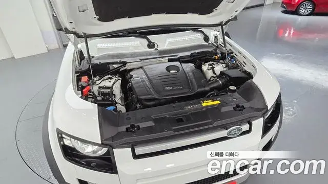 Land Rover Defender 2020 — Photo 6/20