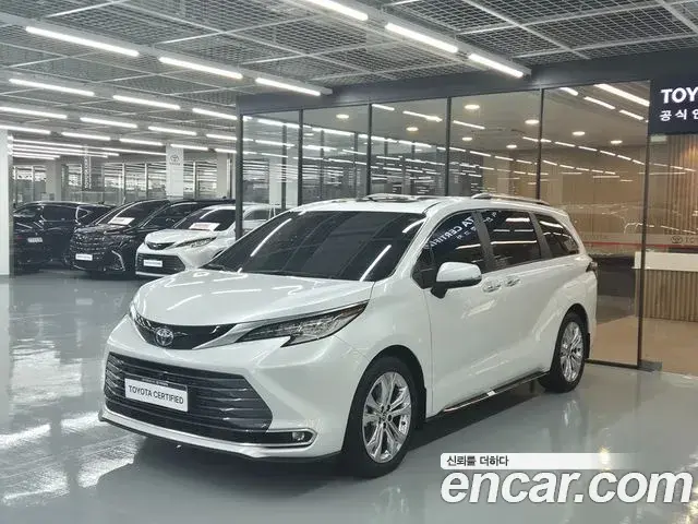 Toyota Sienna 2022 — Photo 10/20