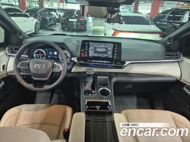 Toyota Sienna 2022 — Photo 6/20