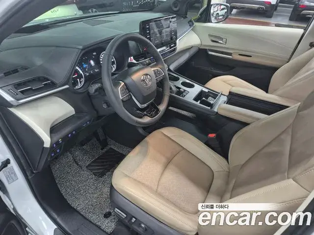 Toyota Sienna 2022 — Photo 9/20