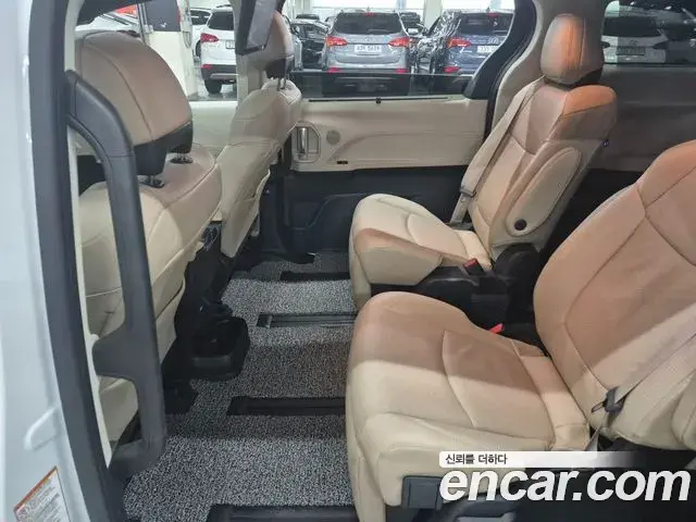 Toyota Sienna 2022 — Photo 11/20