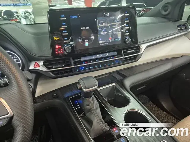 Toyota Sienna 2022 — Photo 17/20