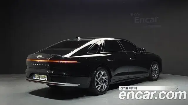 Hyundai Grandeur 2023 — Фото 2/20