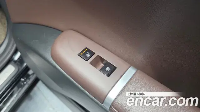Hyundai Grandeur 2023 — Фото 19/20