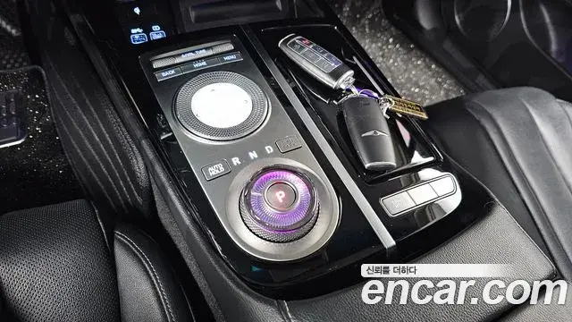 Genesis Electrified G80 2022 — Photo 9/20
