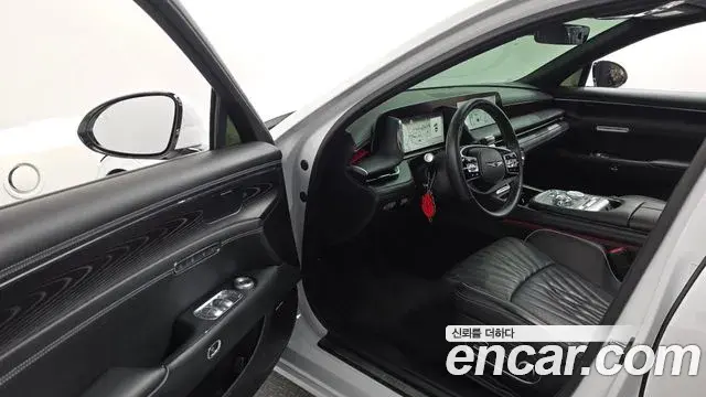 Genesis G90 2022 — Photo 10/20