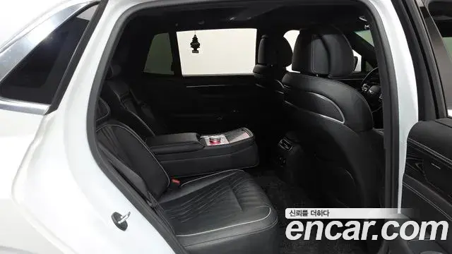Genesis G90 2022 — Photo 11/20