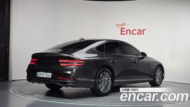 Genesis Electrified G80 2025 — Photo 2/20