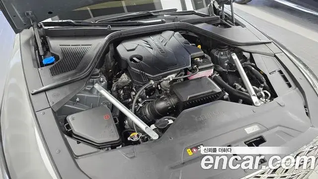Genesis Electrified G80 2025 — Photo 6/20