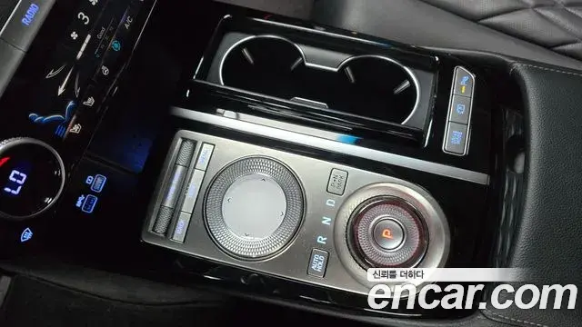 Genesis Electrified G80 2021 — Photo 9/20