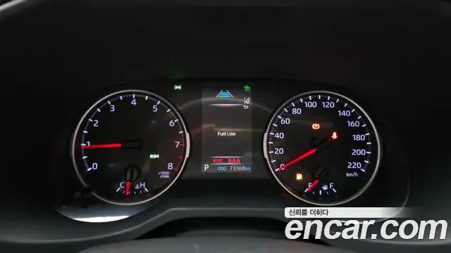 Toyota RAV4 2019 — Photo 8/20