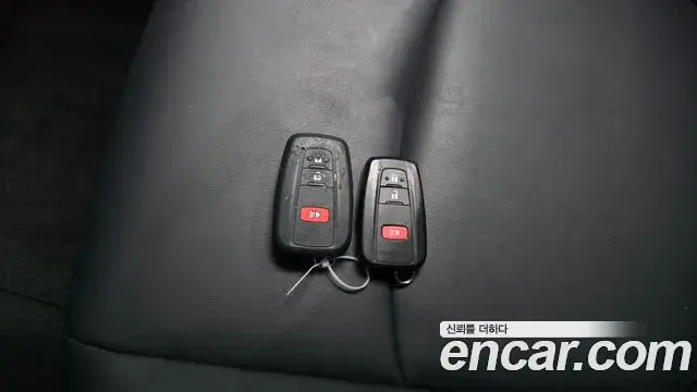 Toyota RAV4 2019 — Photo 18/20