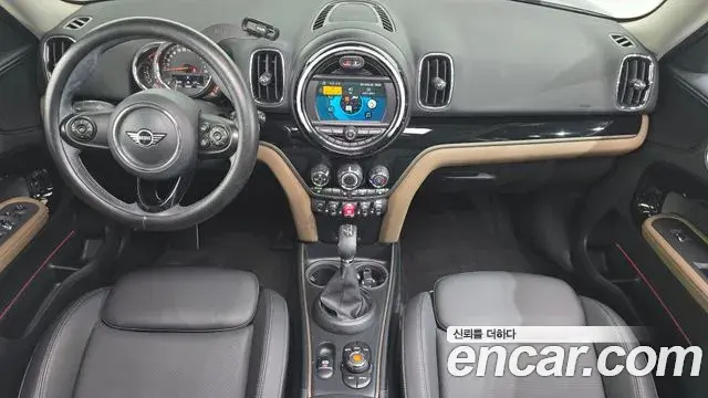 Mini Cooper Countryman 2019 — Photo 7/20