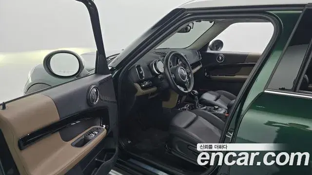 Mini Cooper Countryman 2019 — Photo 10/20