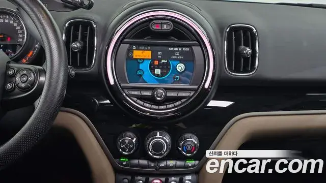 Mini Cooper Countryman 2019 — Photo 13/20