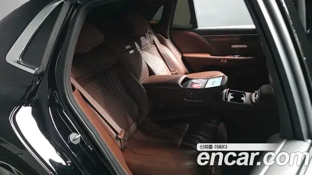 Genesis G90 2024 — Photo 11/20