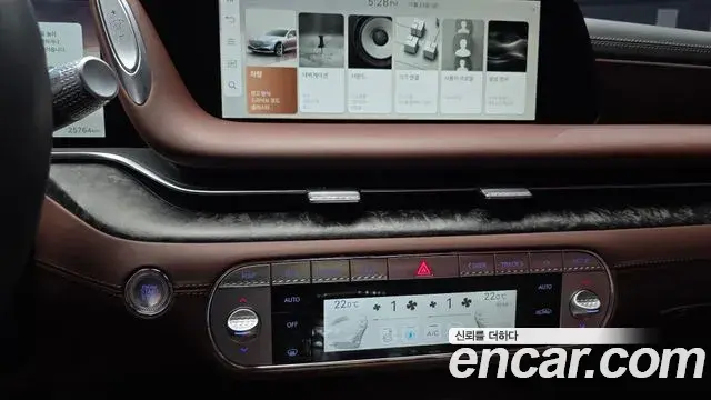 Genesis G90 2024 — Photo 14/20