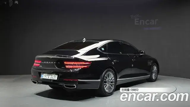 Genesis Electrified G80 2022 — Photo 2/20
