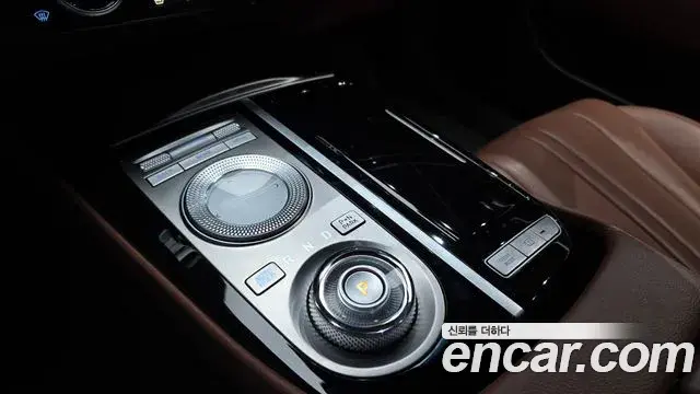 Genesis Electrified G80 2022 — Photo 9/20
