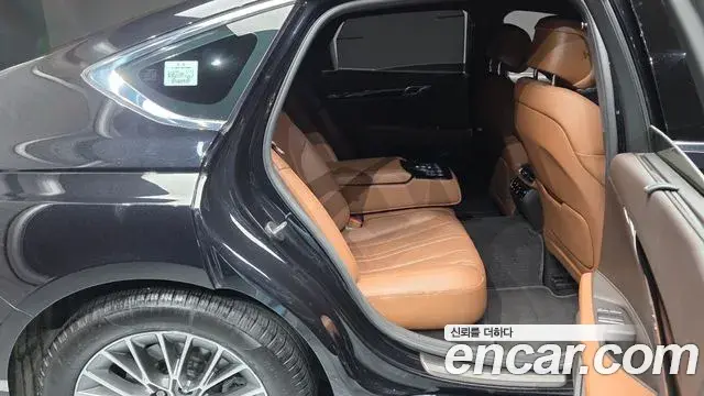 Genesis Electrified G80 2022 — Photo 11/20