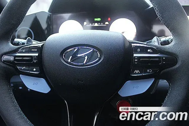 Hyundai The New Avante Hybrid 2021 — Photo 13/20