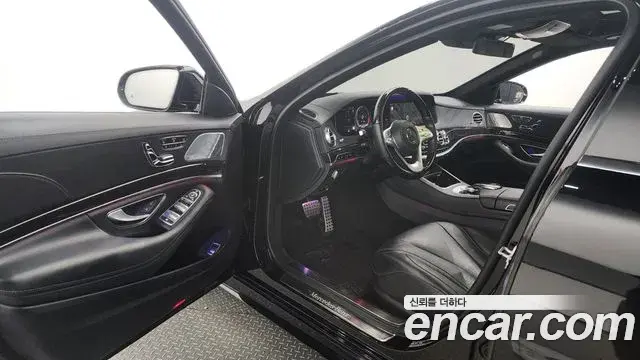 Mercedes-Benz S-Class 2018 — Photo 9/20