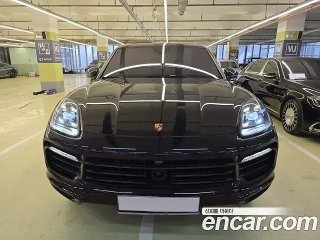 Porsche Cayenne 2020 — ფოტო 5/20