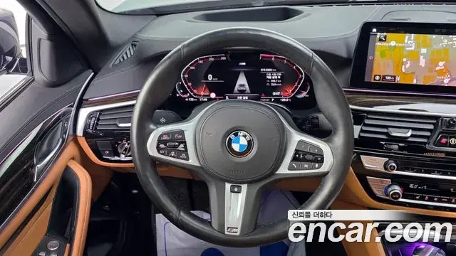 BMW 5 Series 2020 — ფოტო 12/20