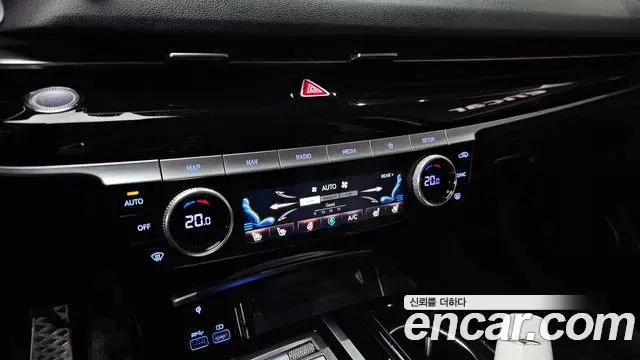 Genesis G80 2022 — ფოტო 16/20