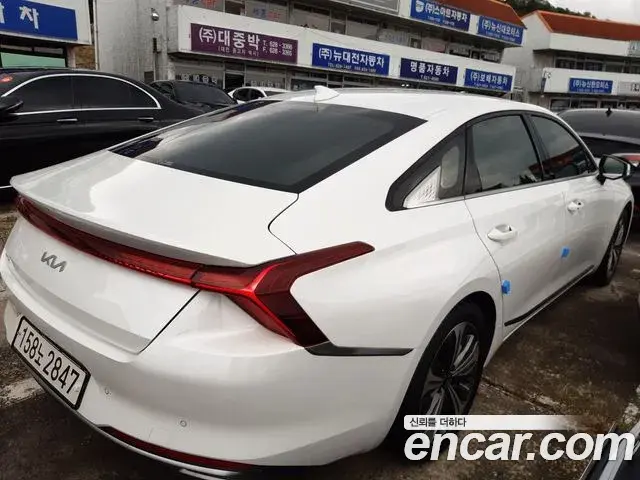 Kia K8 2023 — Photo 11/16
