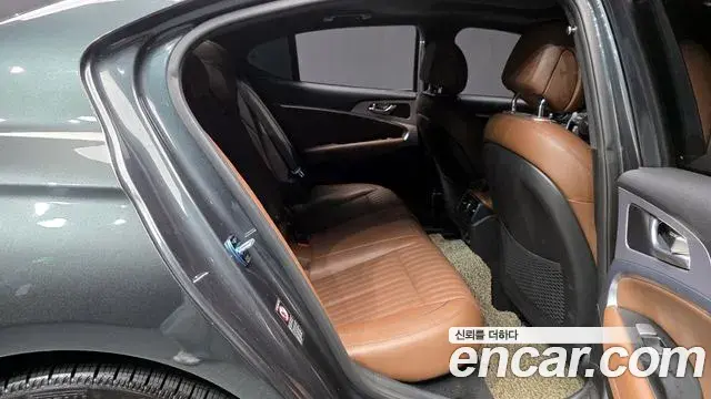 Genesis G70 2018 — ფოტო 5/20