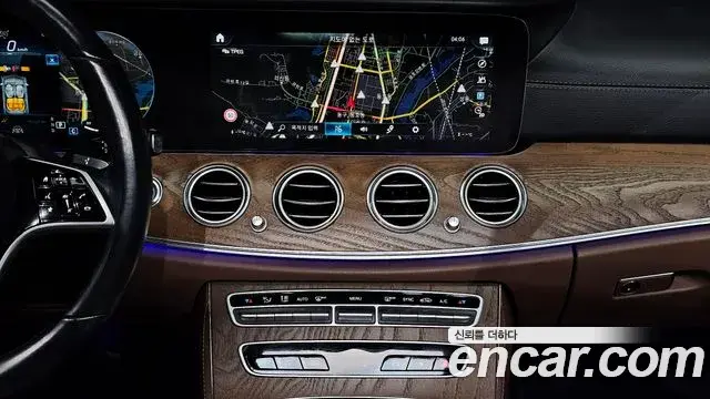 Mercedes-Benz E-Class 2021 — ფოტო 12/20