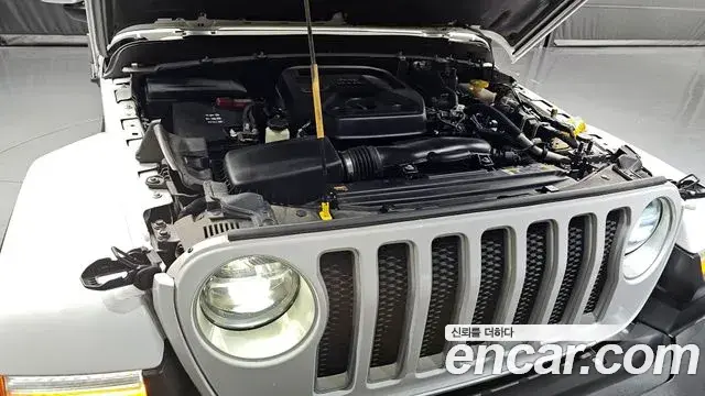 Jeep Wrangler 2022 — Şəkil 15/20