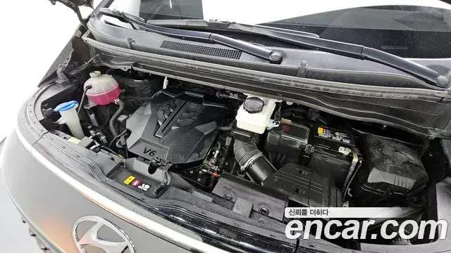 Hyundai Staria 2021 — Photo 13/20