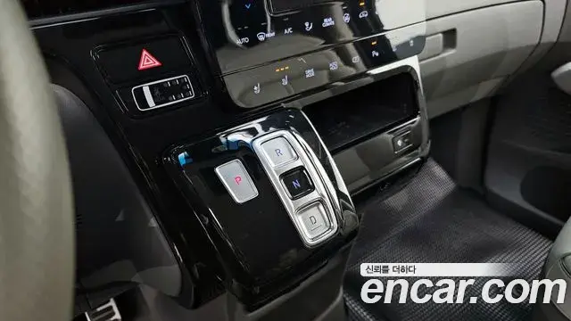 Hyundai Staria 2021 — Photo 10/20