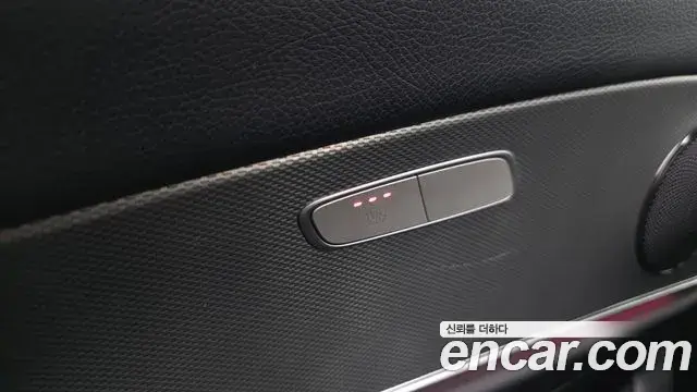 Mercedes-Benz E-Class 2019 — Photo 10/20