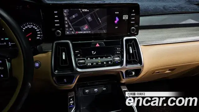 Kia Sorento 2020 — Фото 14/20