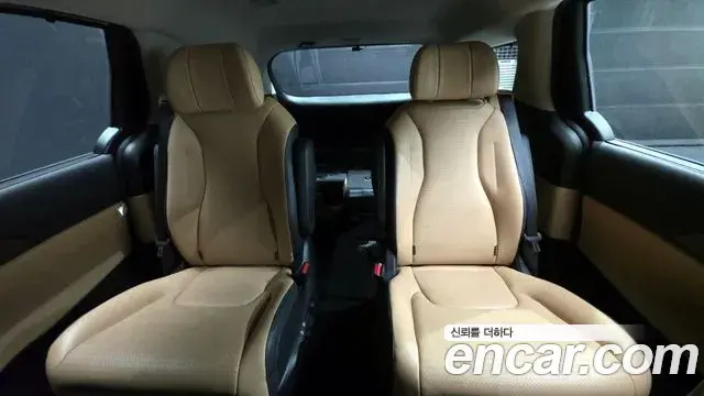 Kia Carnival 2022 — Şəkil 13/20