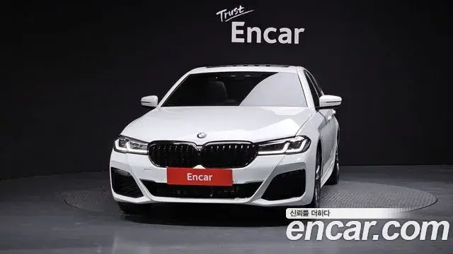 BMW 5 Series 2019 — Photo 16/20