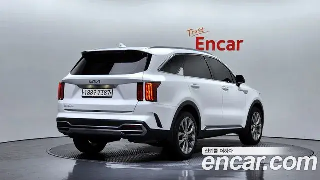 Kia Sorento 2022 — Photo 19/20