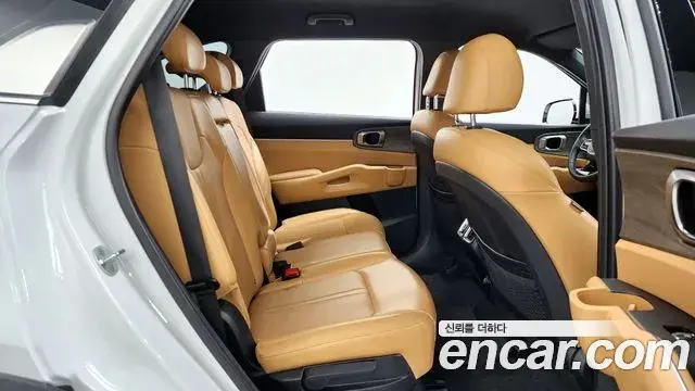 Kia Sorento 2022 — Photo 2/20