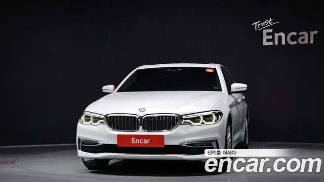 BMW 5 Series 2020 — ფოტო 16/20