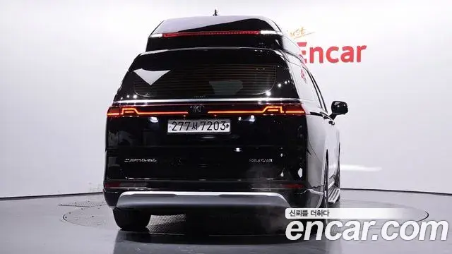 Kia Carnival 2021 — Фото 3/20