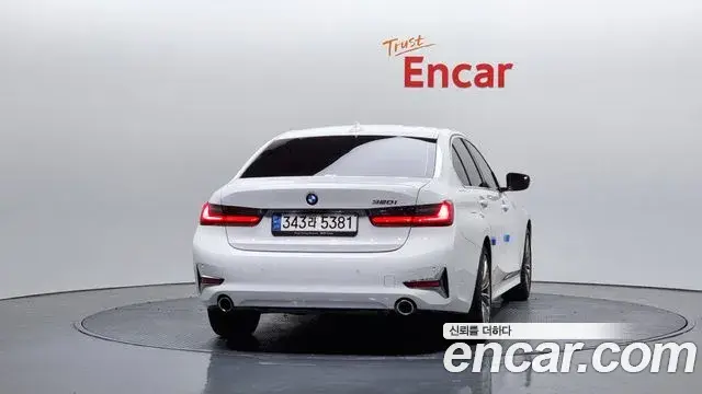 BMW 3 Series 2021 — Şəkil 17/20