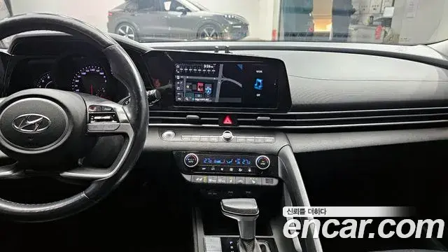 Hyundai The New Avante Hybrid 2022 — Photo 5/30
