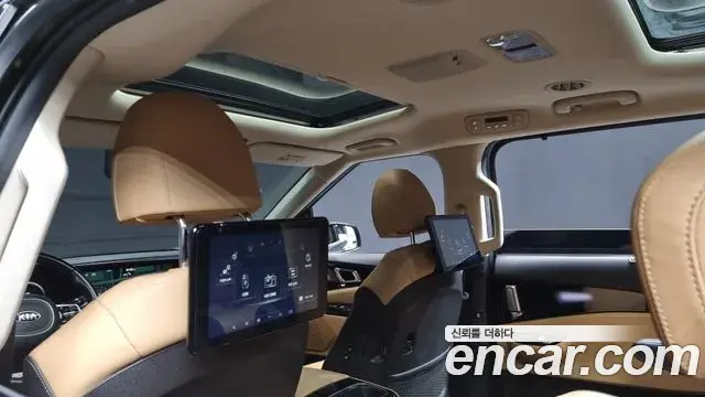 Kia Carnival 2020 — Фото 19/20