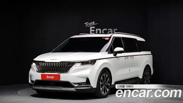 Kia Carnival 2022 — Фото 1/20
