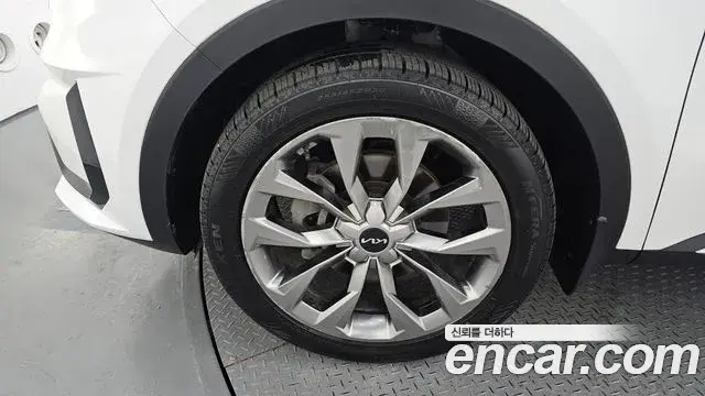 Kia Sorento 2021 — Фото 5/20